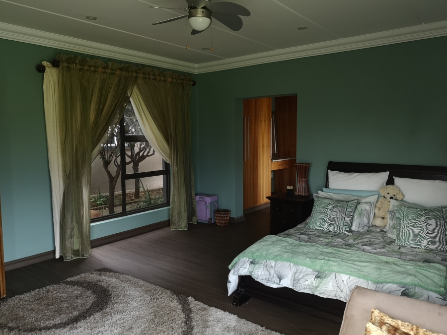 4 Bedroom Property for Sale in Three Rivers East Gauteng