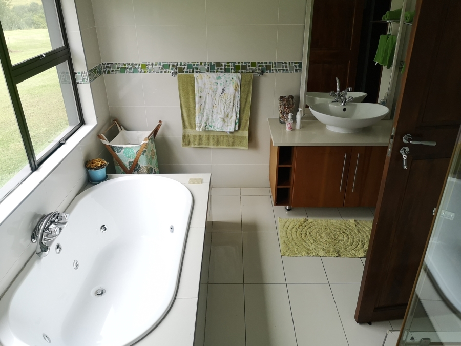 4 Bedroom Property for Sale in Three Rivers East Gauteng