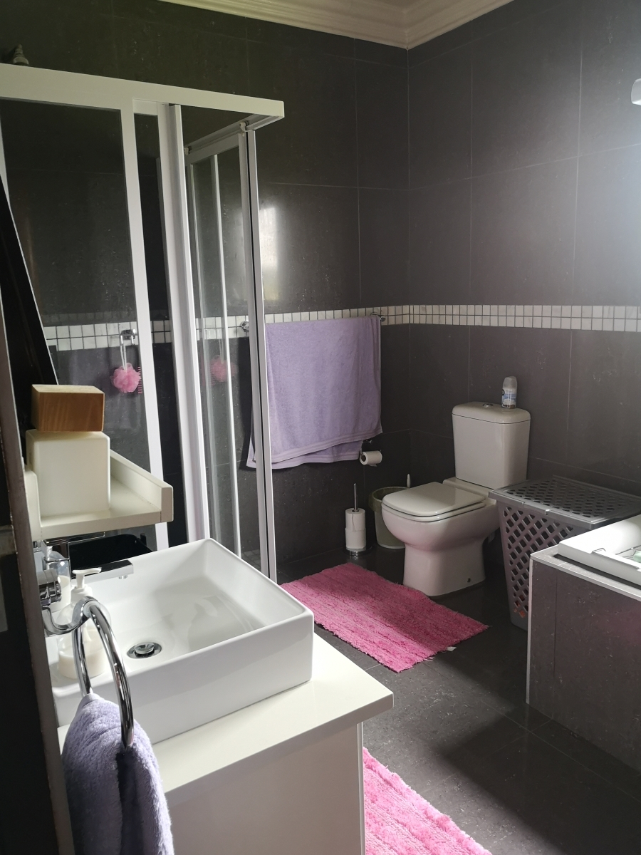 4 Bedroom Property for Sale in Three Rivers East Gauteng