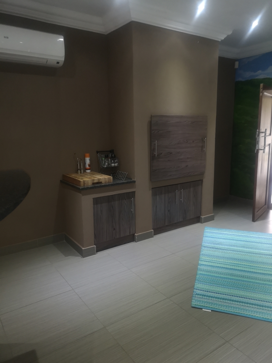 4 Bedroom Property for Sale in Three Rivers East Gauteng