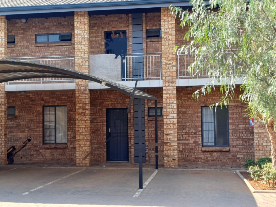 2 Bedroom Property for Sale in Mahube Valley Gauteng