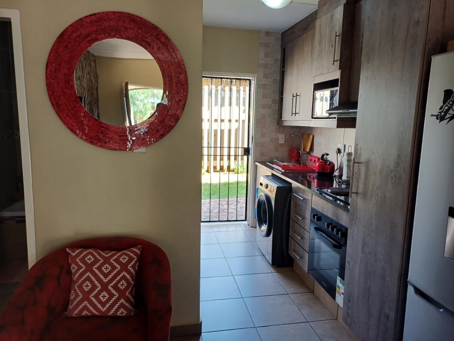 2 Bedroom Property for Sale in Mahube Valley Gauteng