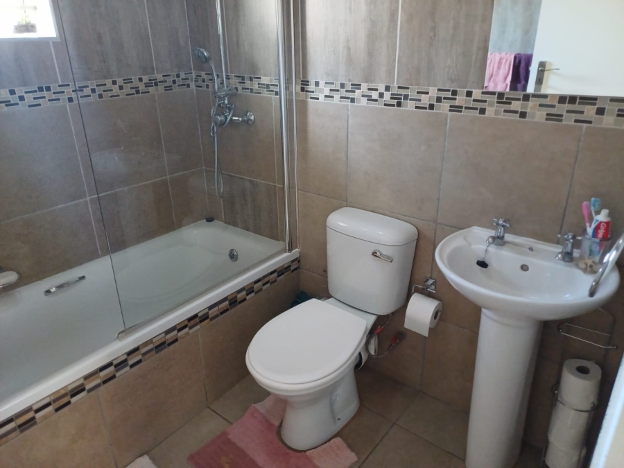 2 Bedroom Property for Sale in Mahube Valley Gauteng