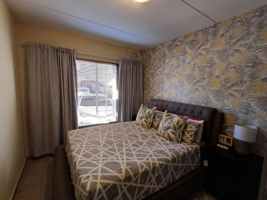 2 Bedroom Property for Sale in Mahube Valley Gauteng