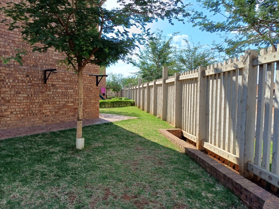 2 Bedroom Property for Sale in Mahube Valley Gauteng