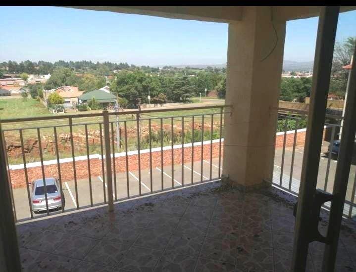 2 Bedroom Property for Sale in Rensburg Gauteng