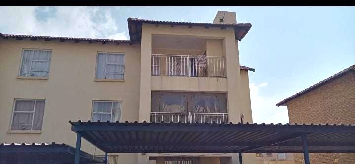 2 Bedroom Property for Sale in Rensburg Gauteng