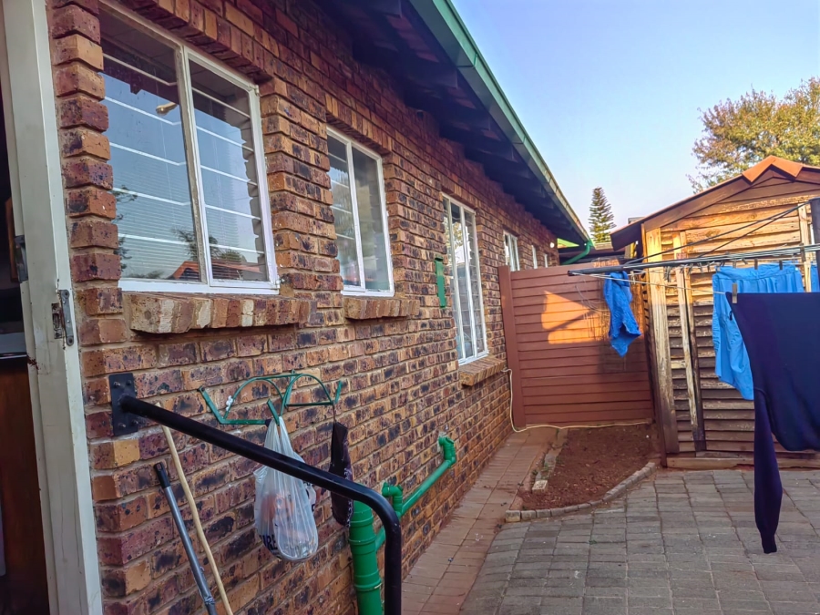 2 Bedroom Property for Sale in The Orchards Gauteng