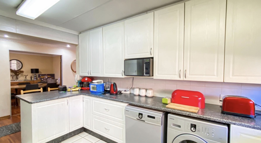 3 Bedroom Property for Sale in Ferndale Gauteng