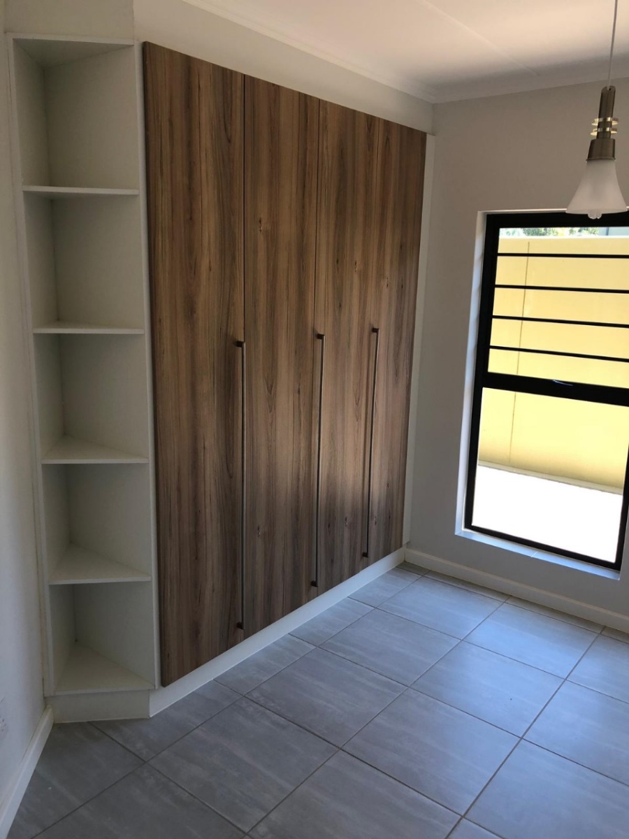 3 Bedroom Property for Sale in Waterfall Gauteng