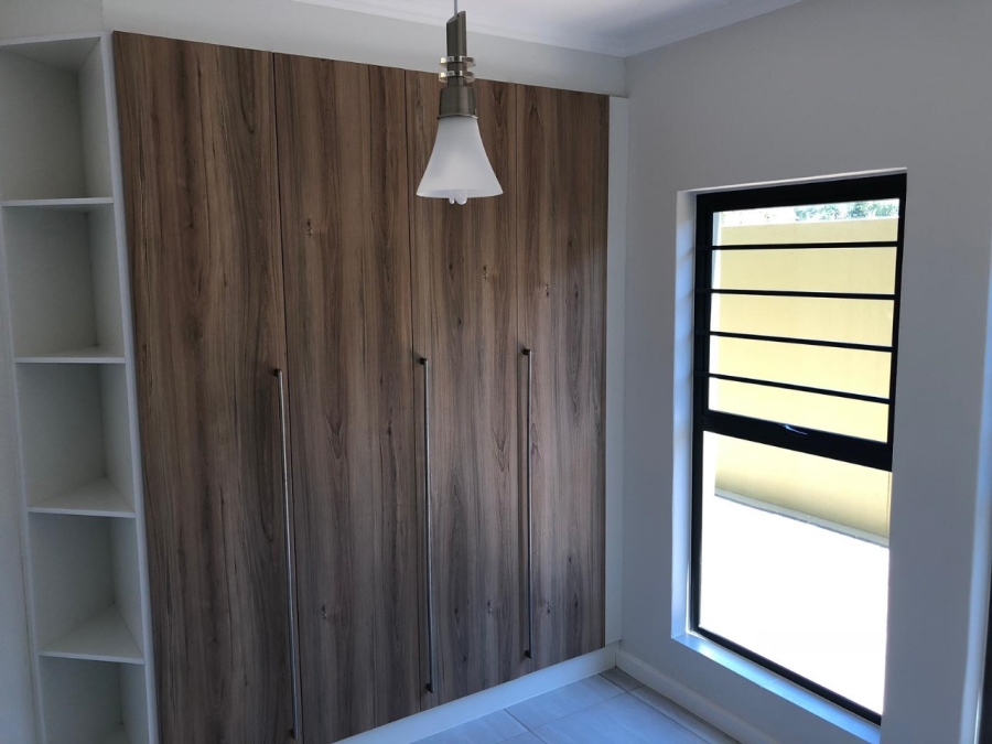 3 Bedroom Property for Sale in Waterfall Gauteng