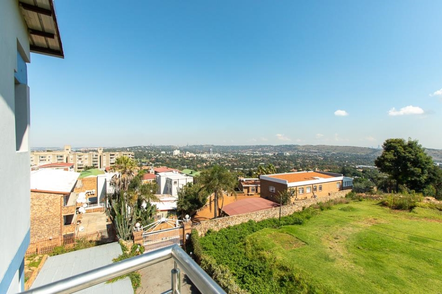 To Let 2 Bedroom Property for Rent in Primrose Hill Gauteng