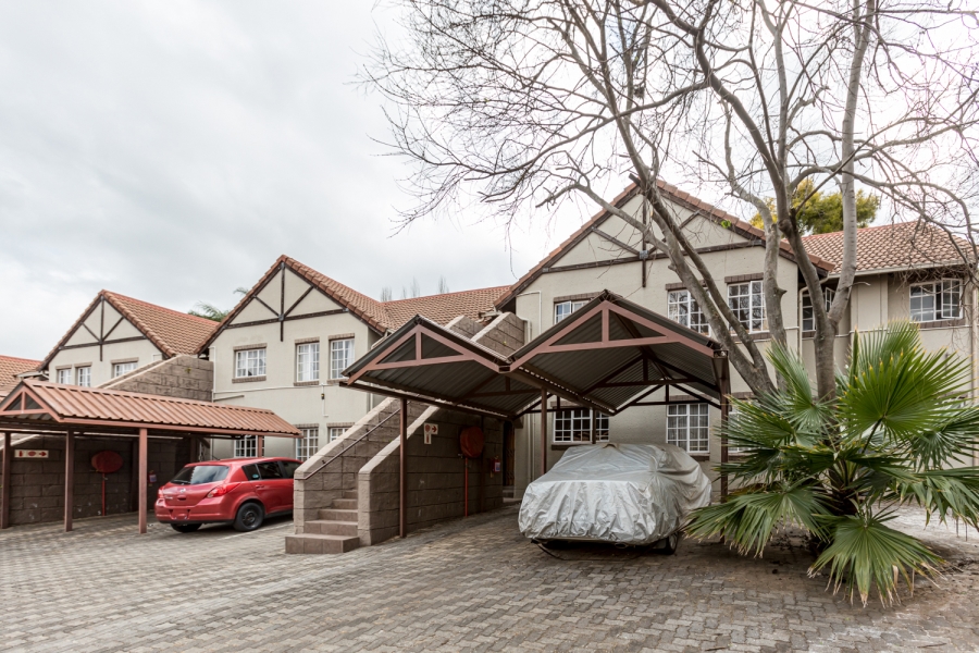 2 Bedroom Property for Sale in Faerie Glen Gauteng