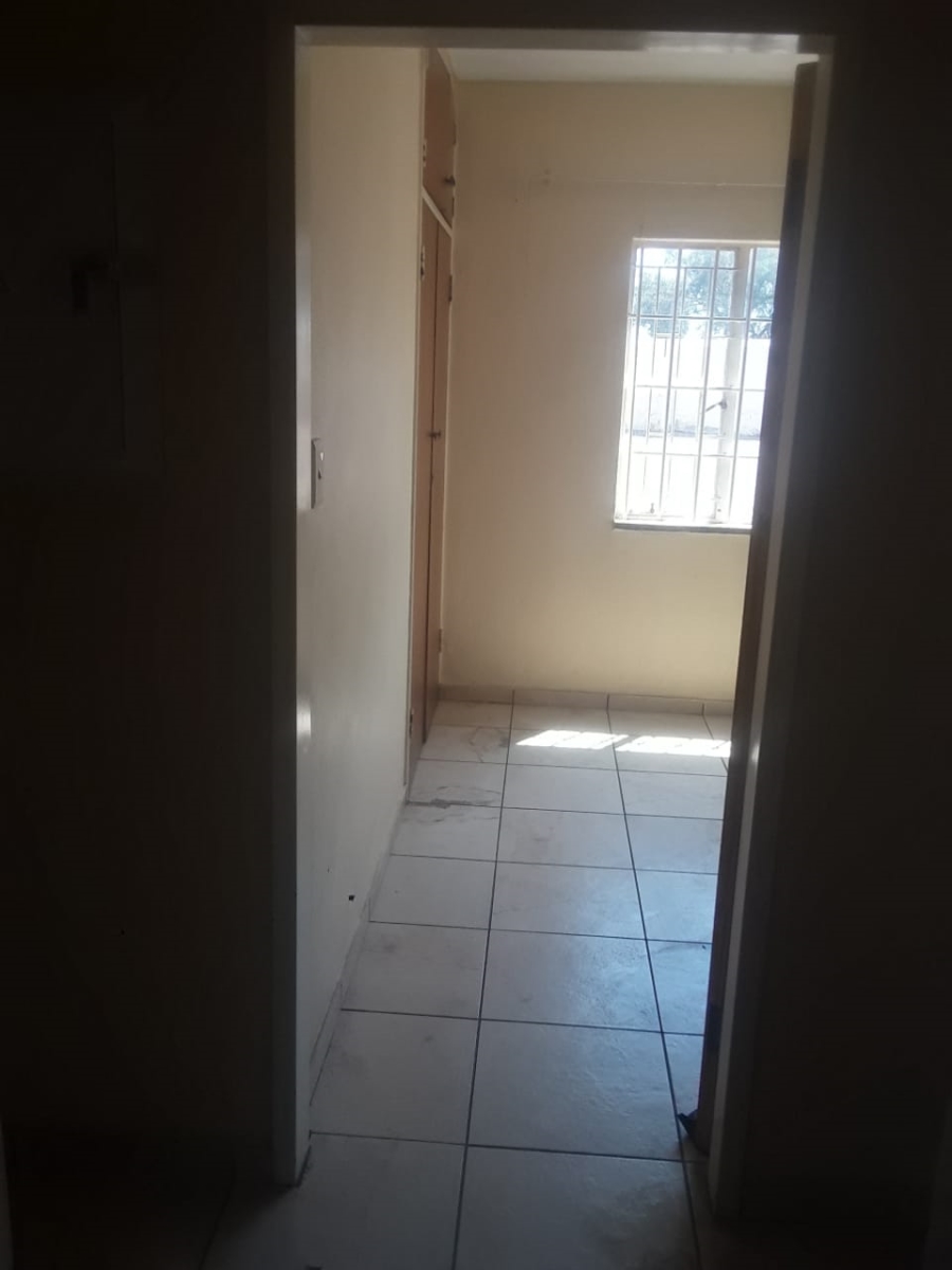 To Let 0 Bedroom Property for Rent in Halfway House Gauteng
