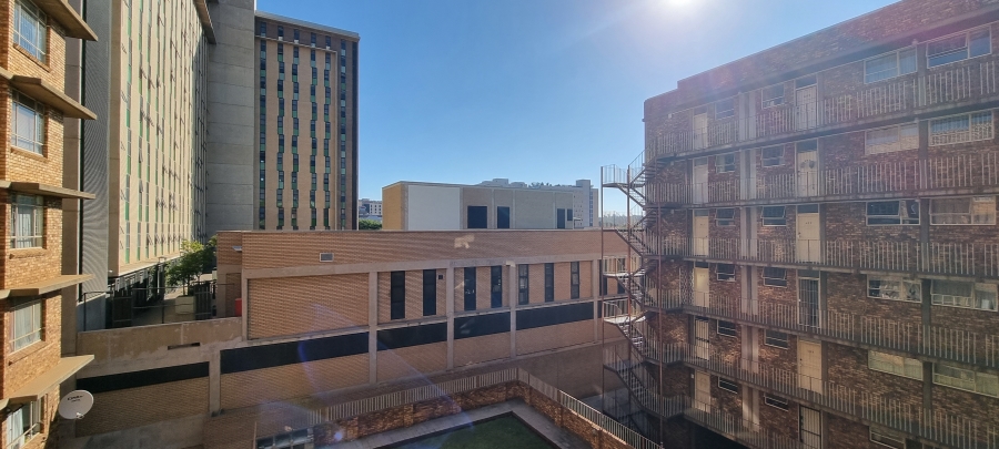 2 Bedroom Property for Sale in Hatfield Gauteng