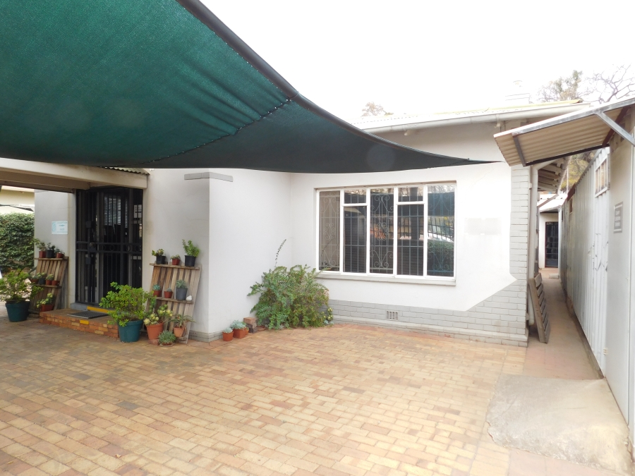 7 Bedroom Property for Sale in Riviera Gauteng