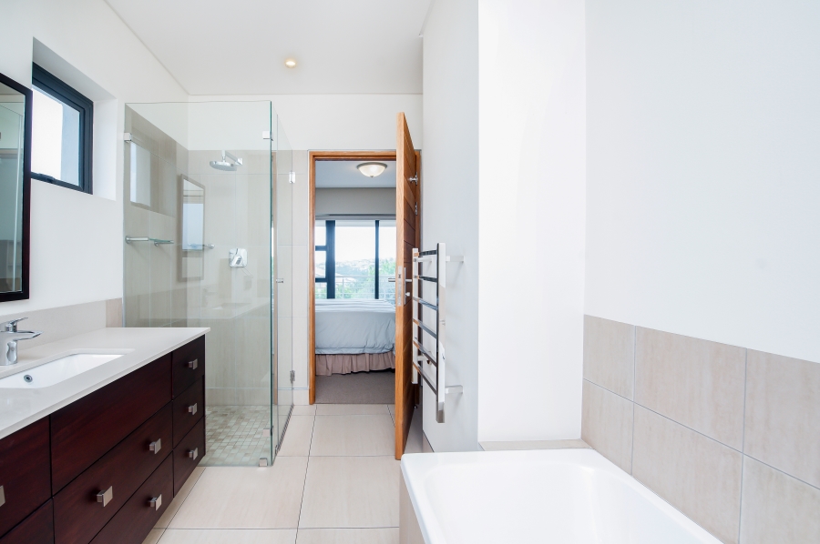 4 Bedroom Property for Sale in Waterfall Country Estate Gauteng