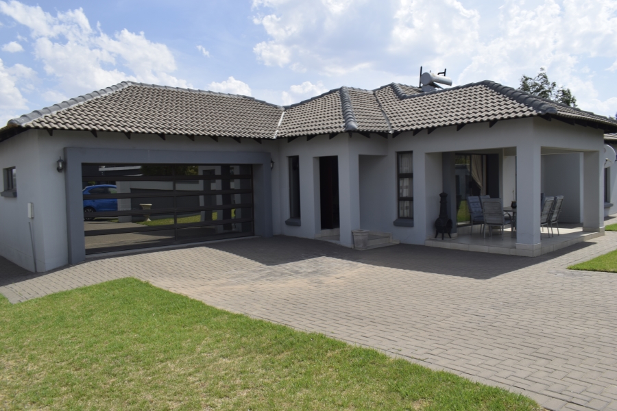 3 Bedroom Property for Sale in Helderwyk Gauteng