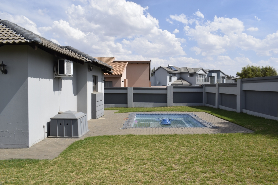 3 Bedroom Property for Sale in Helderwyk Gauteng