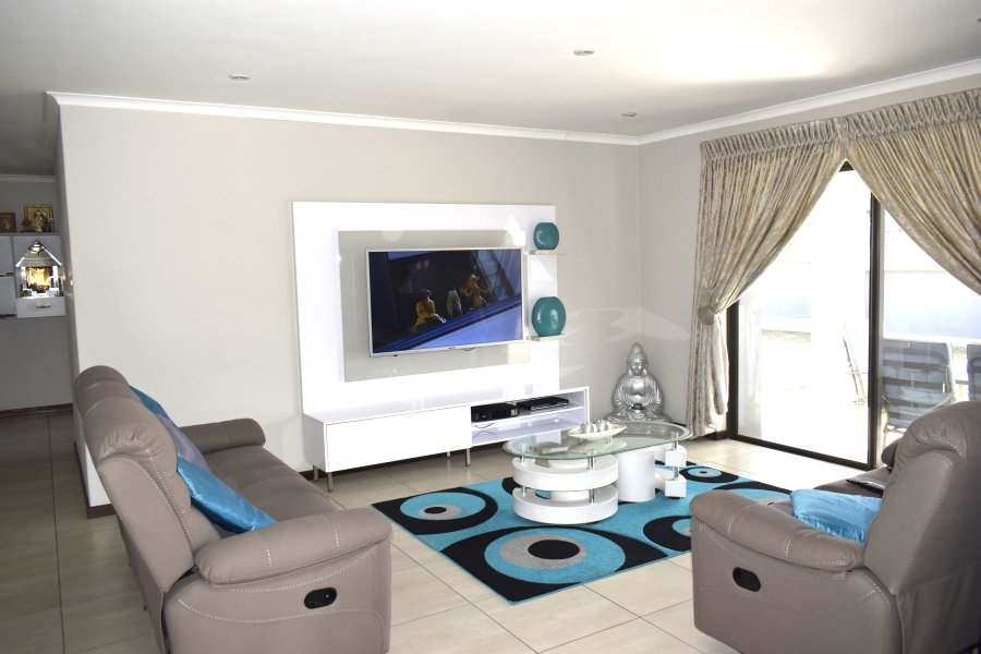 3 Bedroom Property for Sale in Helderwyk Gauteng