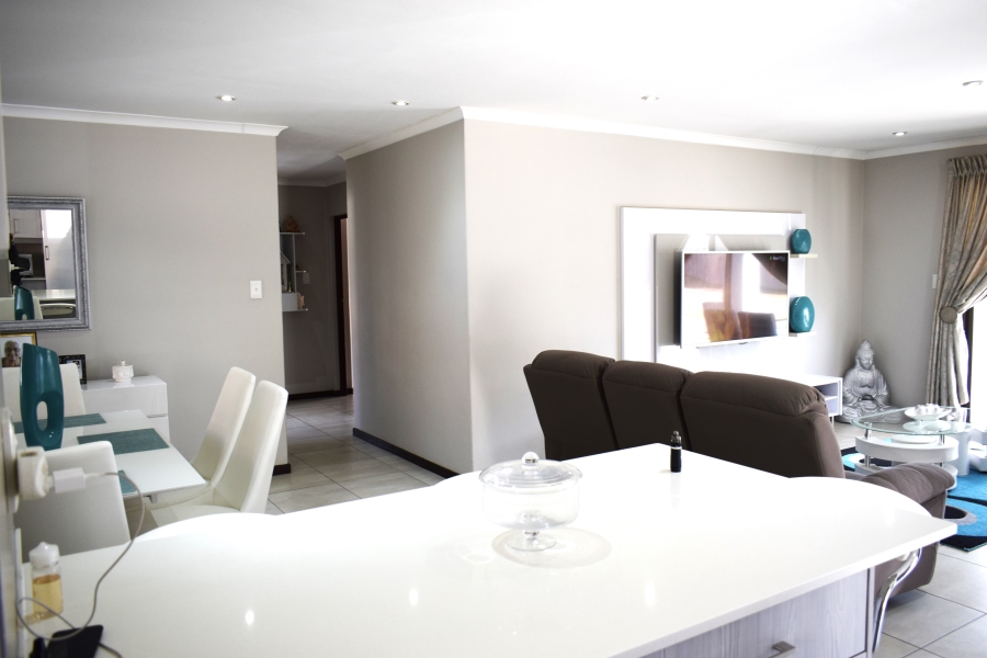 3 Bedroom Property for Sale in Helderwyk Gauteng