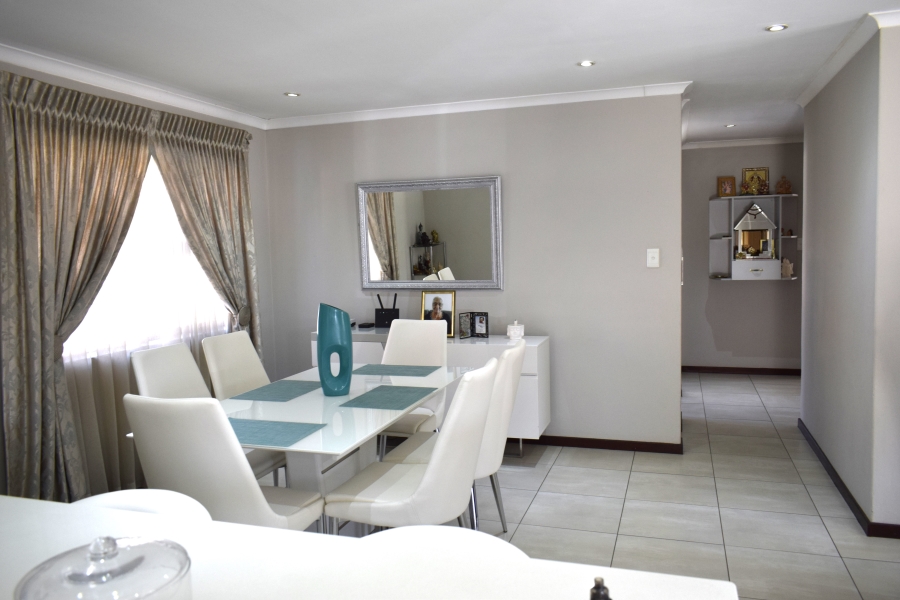 3 Bedroom Property for Sale in Helderwyk Gauteng