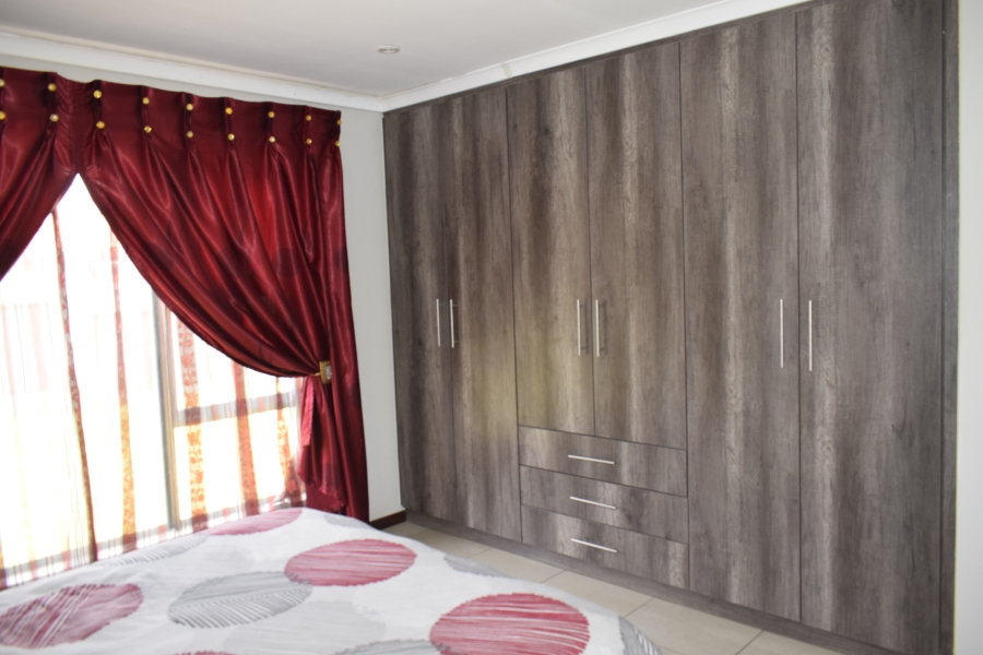 3 Bedroom Property for Sale in Helderwyk Gauteng