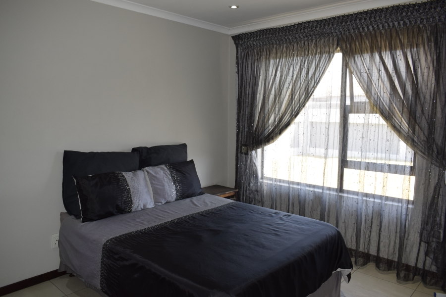 3 Bedroom Property for Sale in Helderwyk Gauteng