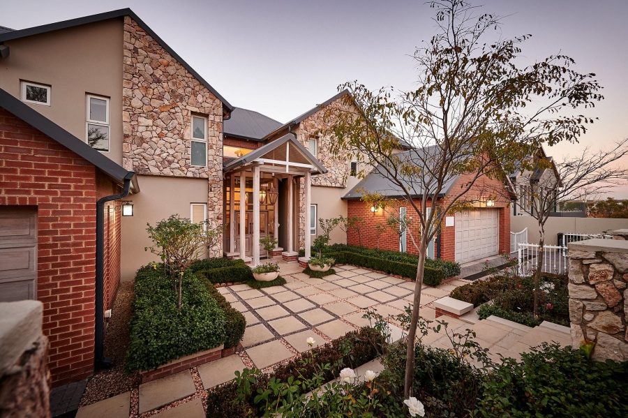 5 Bedroom Property for Sale in Waterfall Country Estate Gauteng