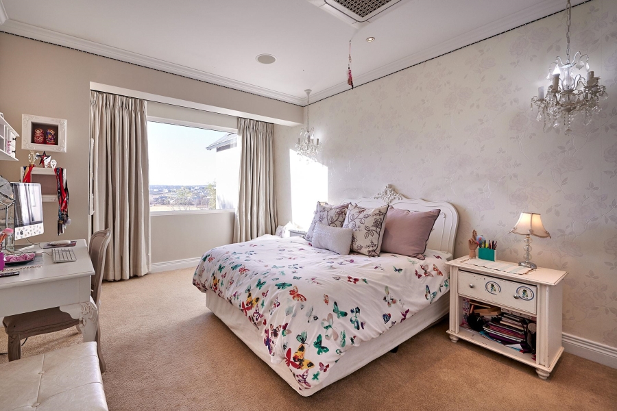 5 Bedroom Property for Sale in Waterfall Country Estate Gauteng