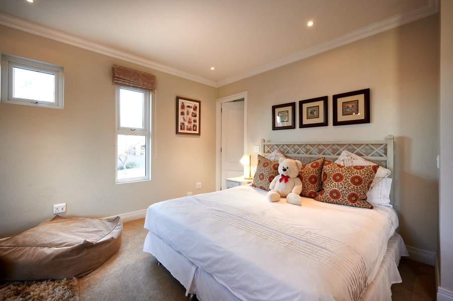 5 Bedroom Property for Sale in Waterfall Country Estate Gauteng