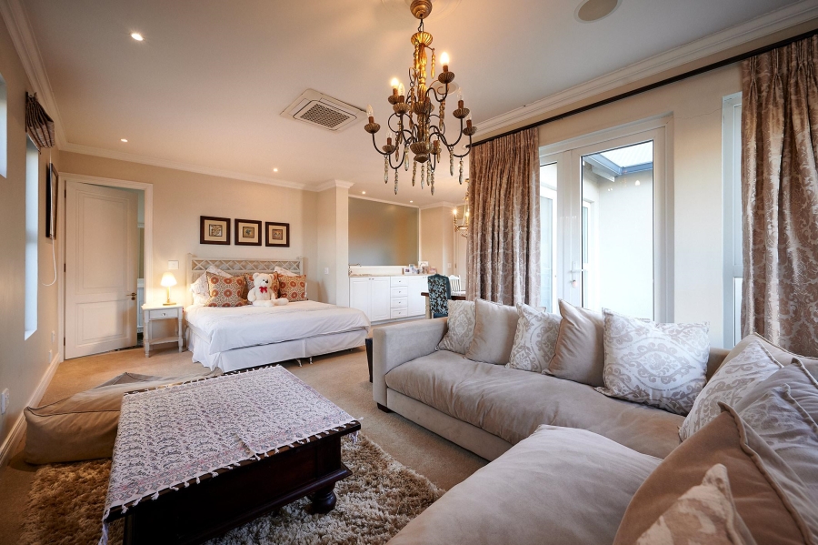 5 Bedroom Property for Sale in Waterfall Country Estate Gauteng