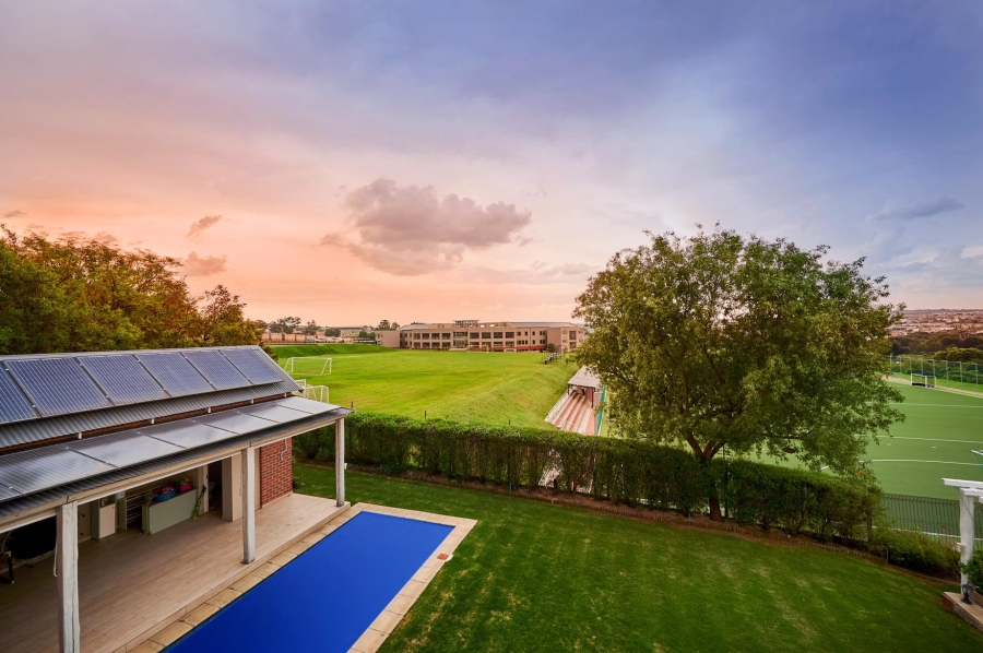 5 Bedroom Property for Sale in Waterfall Country Estate Gauteng