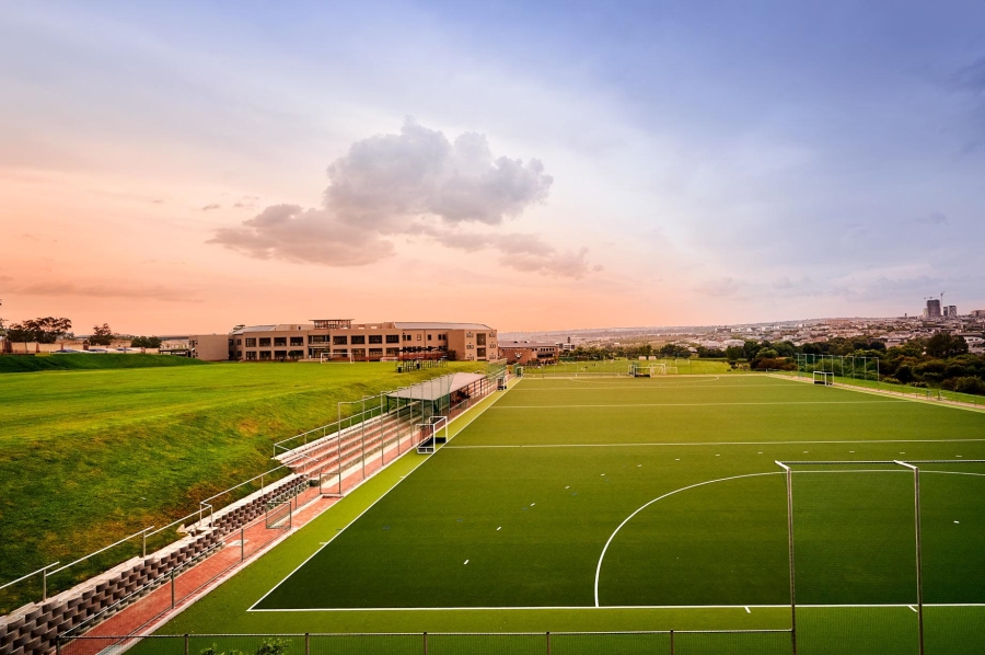 5 Bedroom Property for Sale in Waterfall Country Estate Gauteng