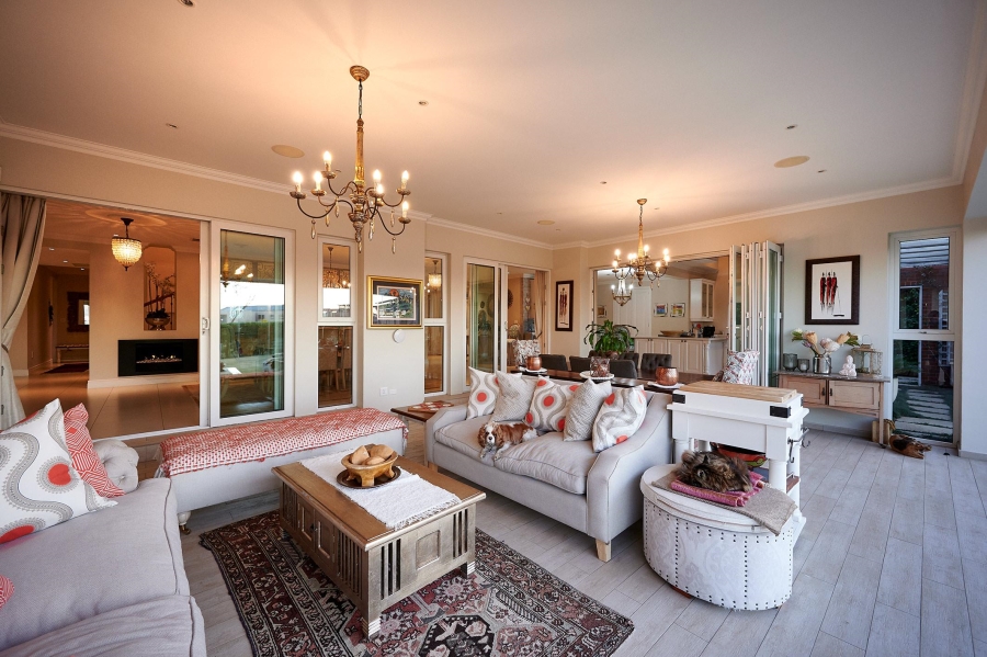 5 Bedroom Property for Sale in Waterfall Country Estate Gauteng