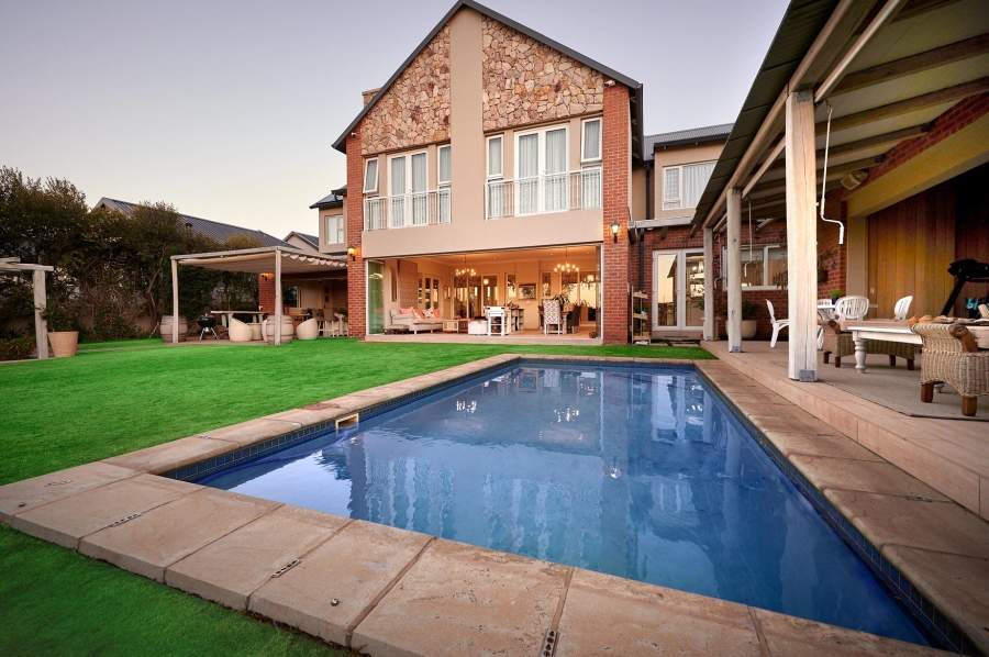 5 Bedroom Property for Sale in Waterfall Country Estate Gauteng