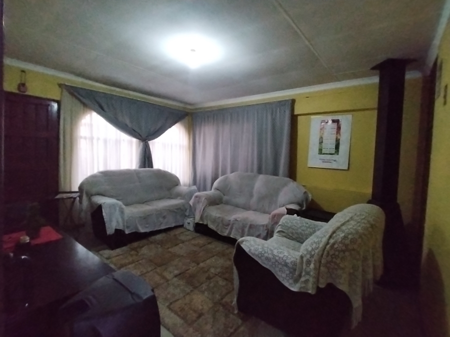 3 Bedroom Property for Sale in Etwatwa Gauteng