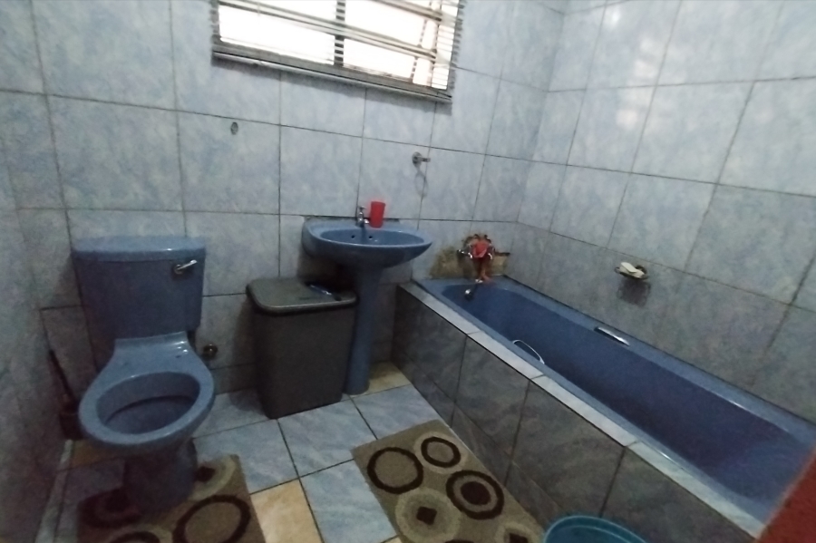3 Bedroom Property for Sale in Etwatwa Gauteng
