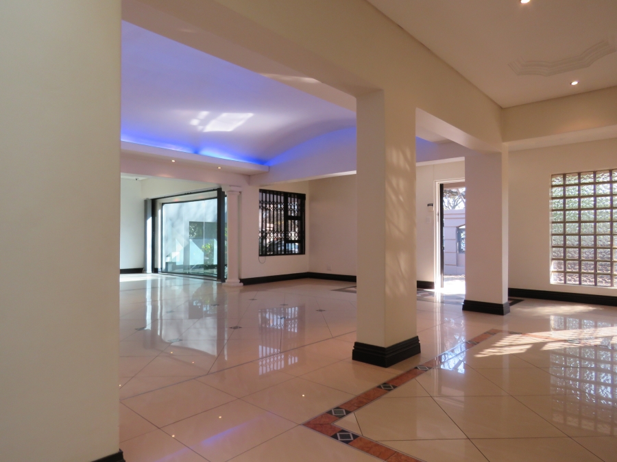 6 Bedroom Property for Sale in Westdene Gauteng