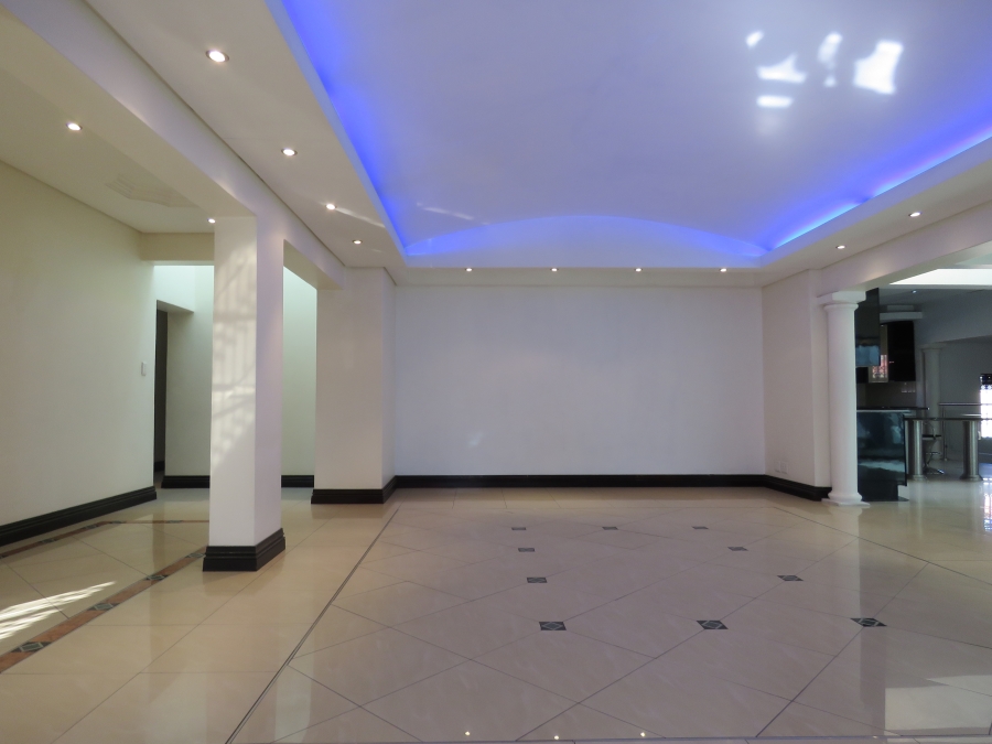 6 Bedroom Property for Sale in Westdene Gauteng