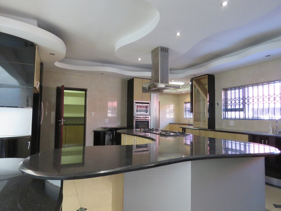 6 Bedroom Property for Sale in Westdene Gauteng