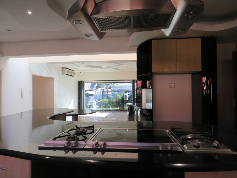 6 Bedroom Property for Sale in Westdene Gauteng