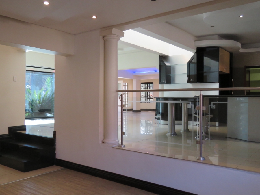 6 Bedroom Property for Sale in Westdene Gauteng