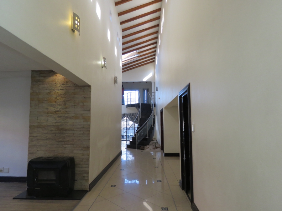 6 Bedroom Property for Sale in Westdene Gauteng