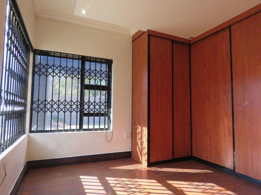 6 Bedroom Property for Sale in Westdene Gauteng