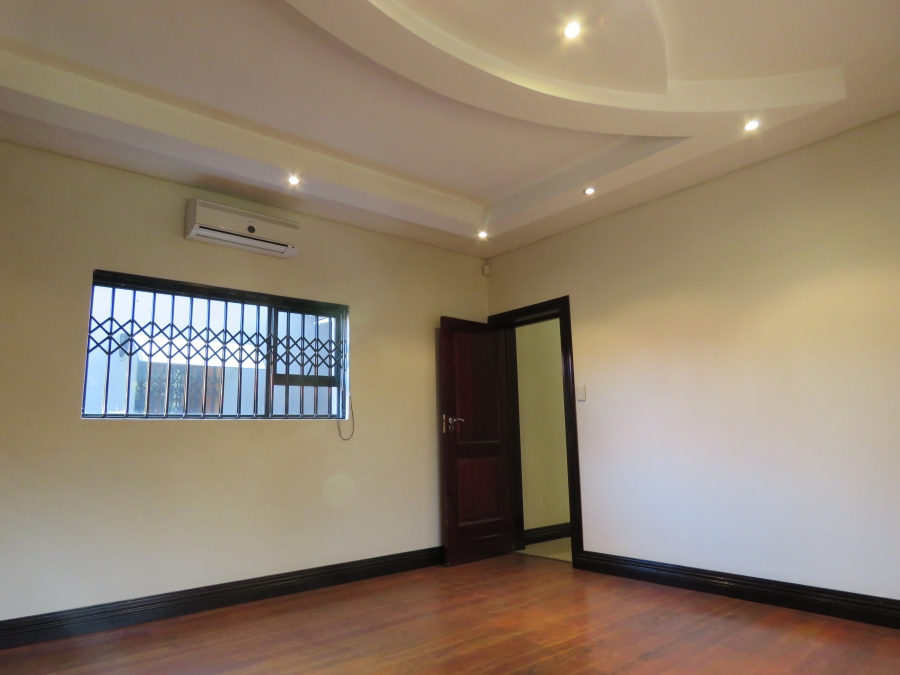 6 Bedroom Property for Sale in Westdene Gauteng