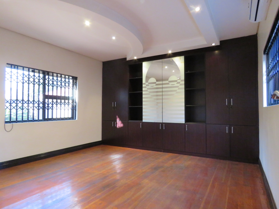 6 Bedroom Property for Sale in Westdene Gauteng