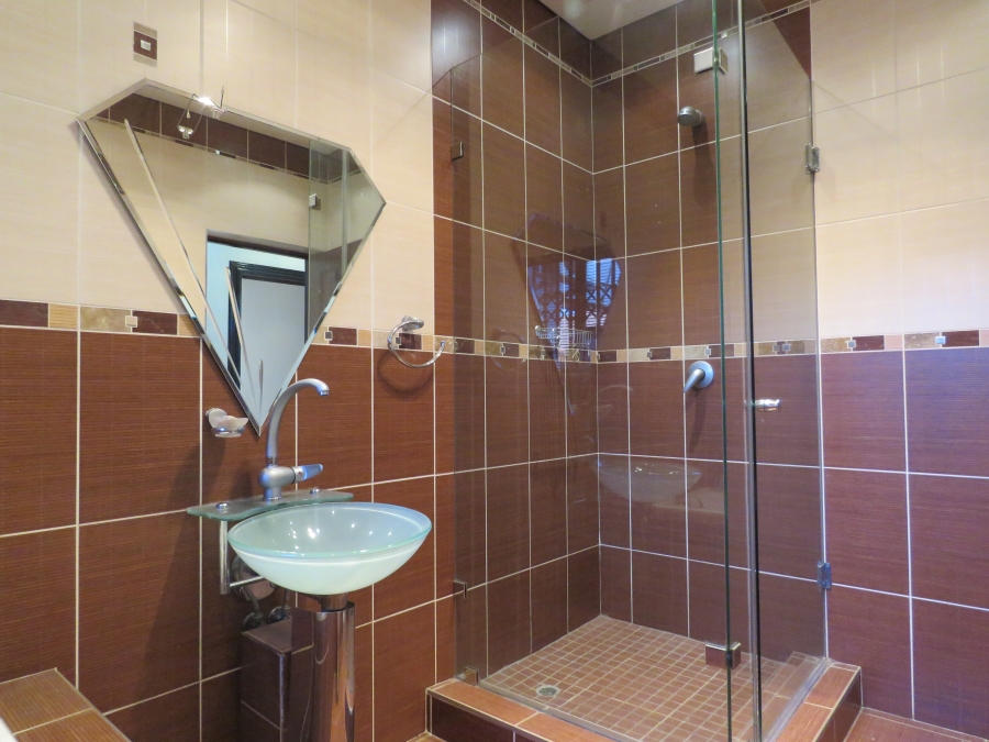 6 Bedroom Property for Sale in Westdene Gauteng