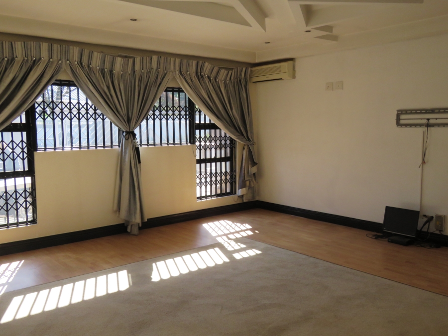 6 Bedroom Property for Sale in Westdene Gauteng