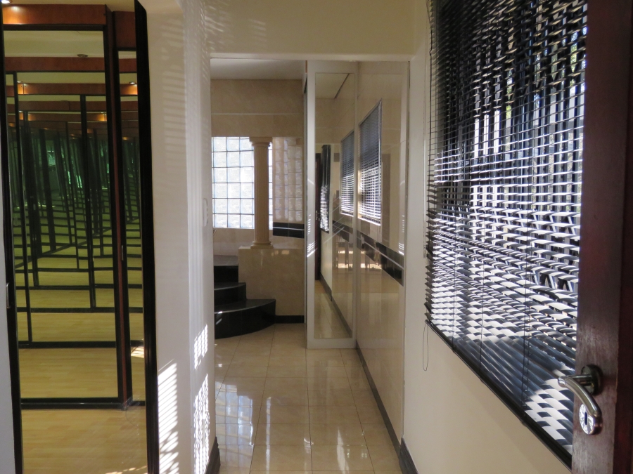 6 Bedroom Property for Sale in Westdene Gauteng